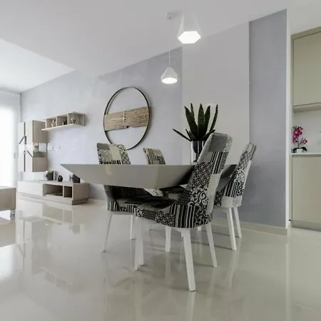 Guidns-vista,lujo Estepona