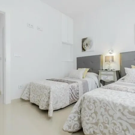 Guidns-vista,lujo Holiday home *